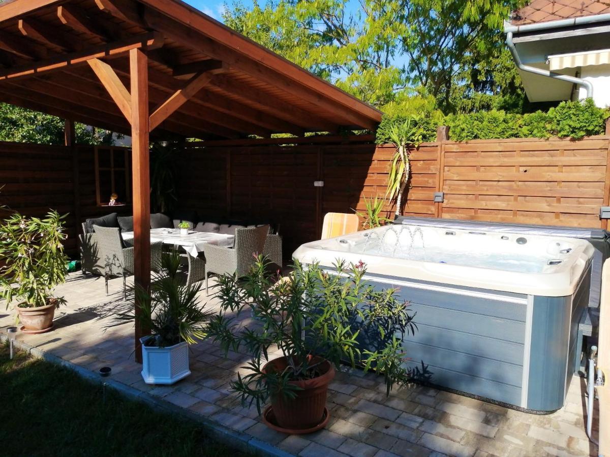 Villa Terrazza Balatongyorok Exterior photo